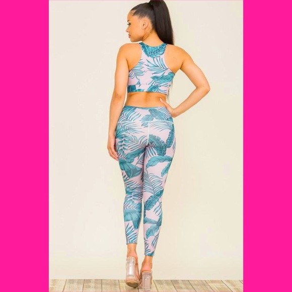 Tropical Print Sports Bra and Legging Set - Picture 4 of 5